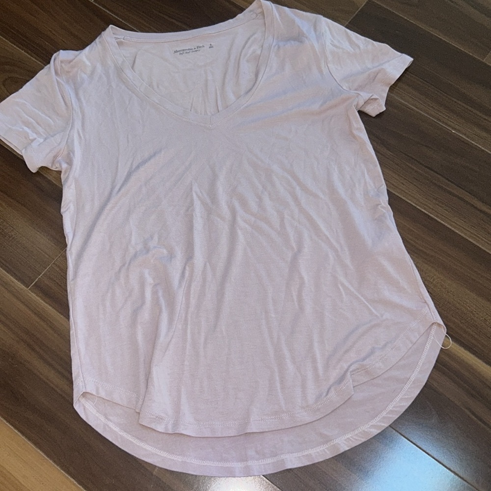 Small Abercrombie & fitch soft a&f drapey v-neck T-shirt